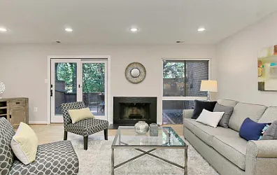 2045 Wethersfield Ct #1 — Photo 13