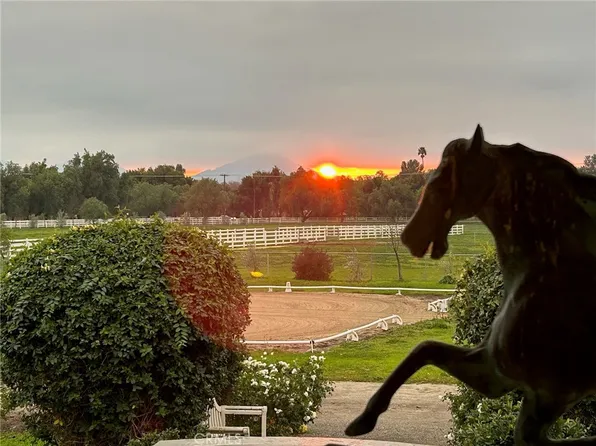 820 Santa Fe Highlands Dr, Ramona, CA 92065