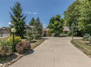 10320 Shale Brook Way, Strongsville, OH