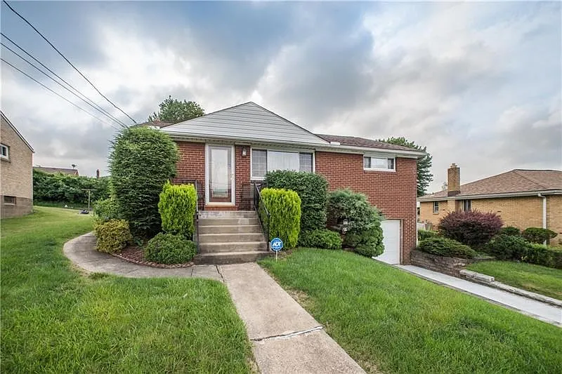 5323 Blossom Rd photo 1