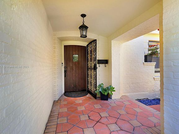 3rd image of 4276 Nautilus Dr