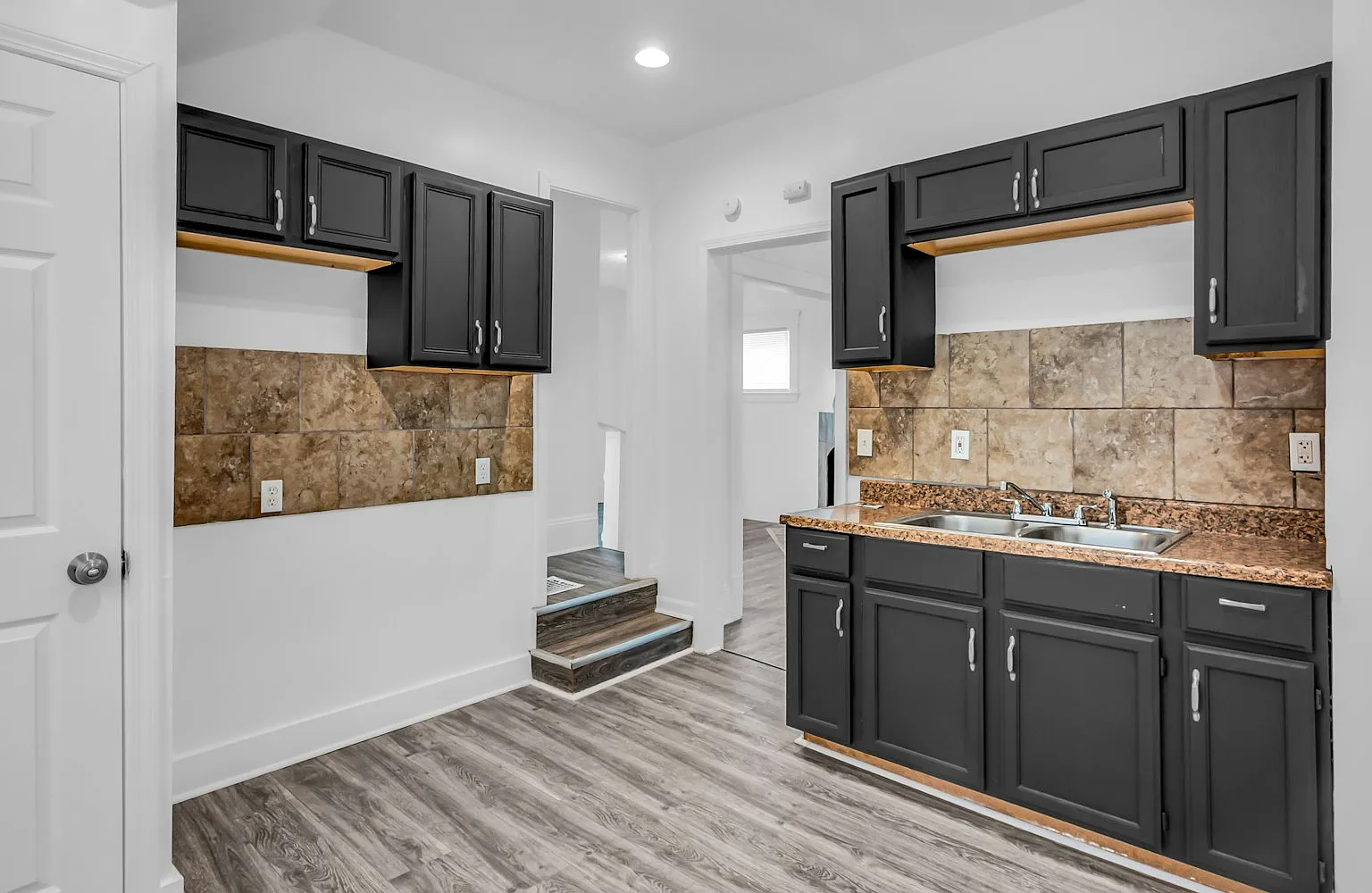 14601 Benwood Avenue — Photo 3