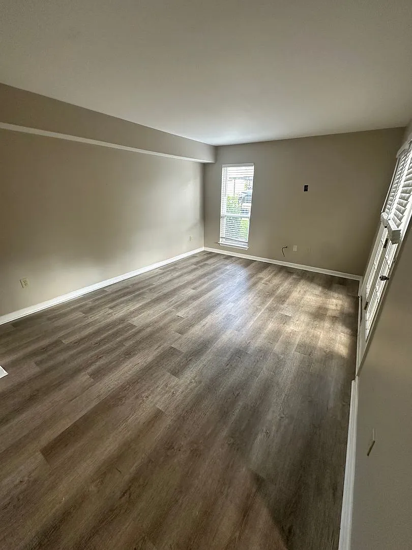 2Bd/1.5Ba Townhouse located on the Germantown/Memphis Line! — Photo 2