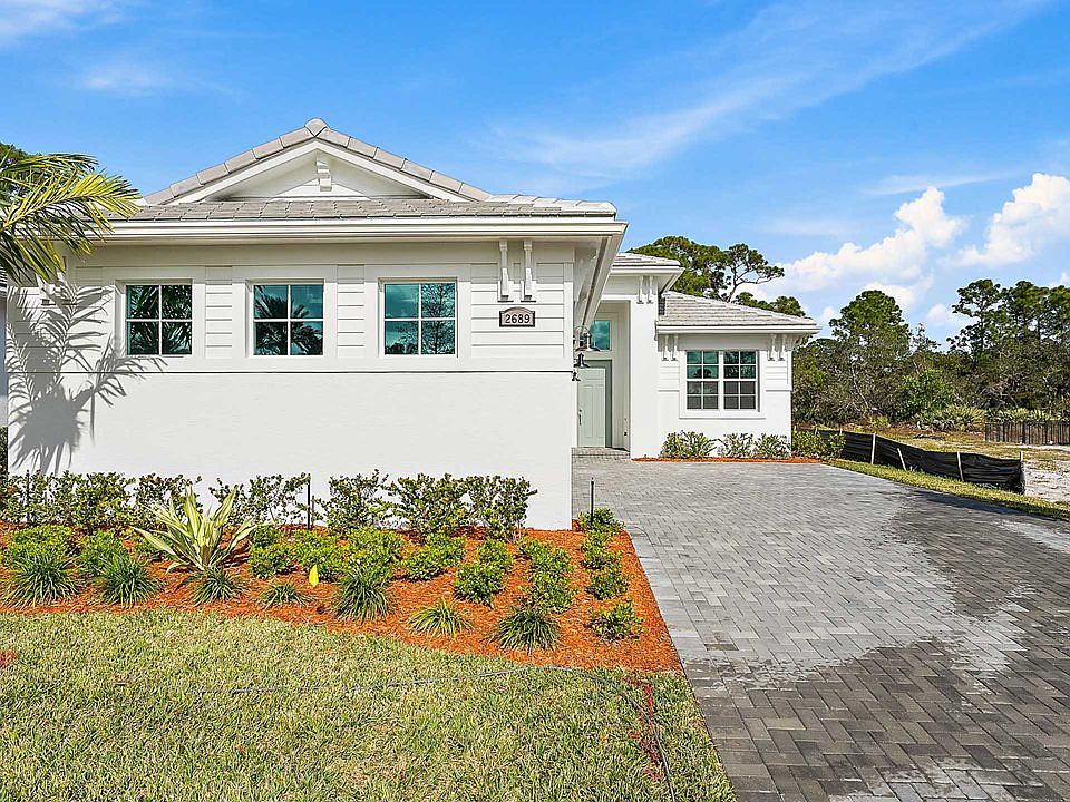 Lila Model Front Exterior