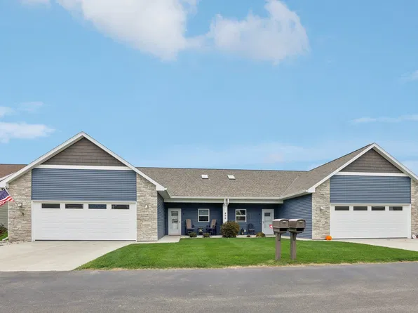 496 River Rd #1, Columbus, WI 53925