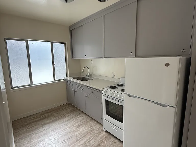 2110 Kittredge St #205 — Photo 5