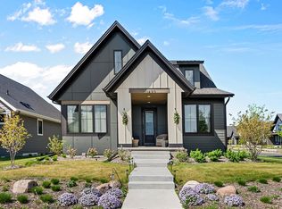 11490 Sunflower Ln N, Lake Elmo, MN 55042