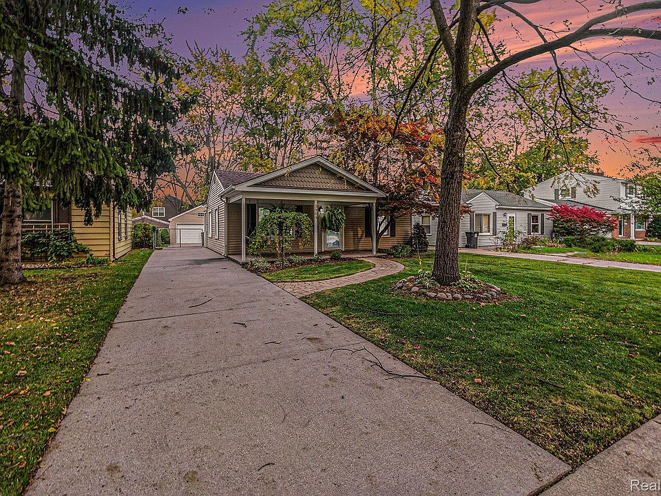 1st image of 3904 Woodland Ave