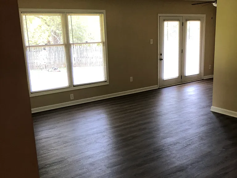8904 Highbridge Dr — Photo 15