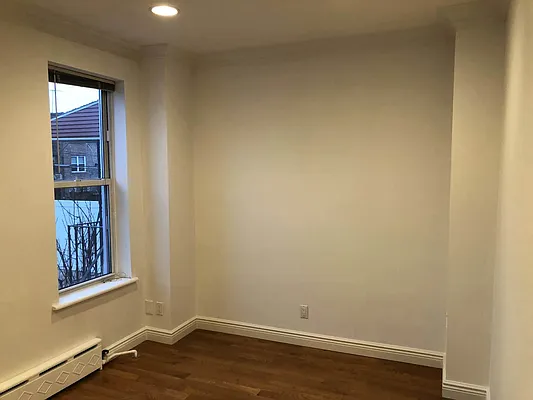 Rented by Living Dream Realty | media 17