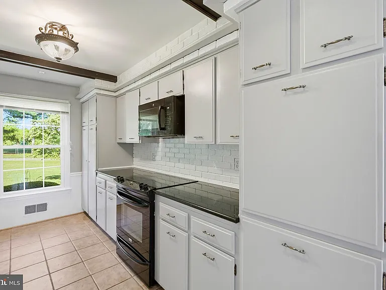 39088 Bolington Rd — Photo 13