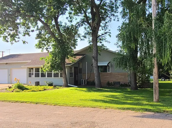502 2nd St SW, Steele, ND 58482