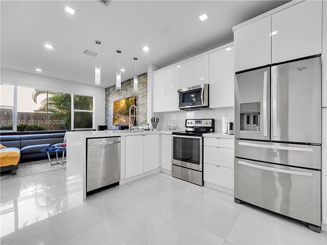 1st image of 11261 NW 55th Ln