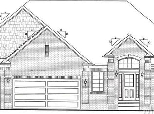 1934 Oak Forest Dr E, Troy, MI 48085