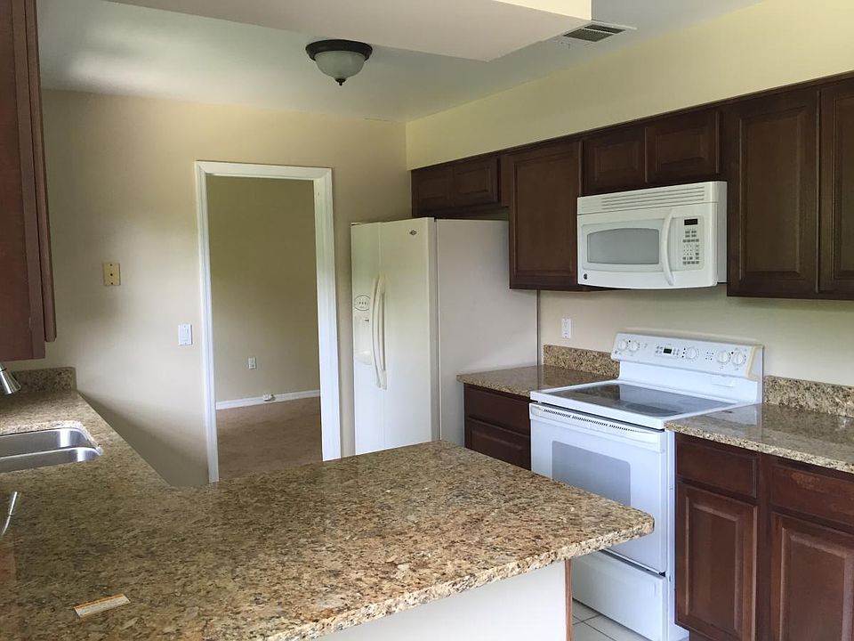 1st image of 8005 Laurel Tree Dr