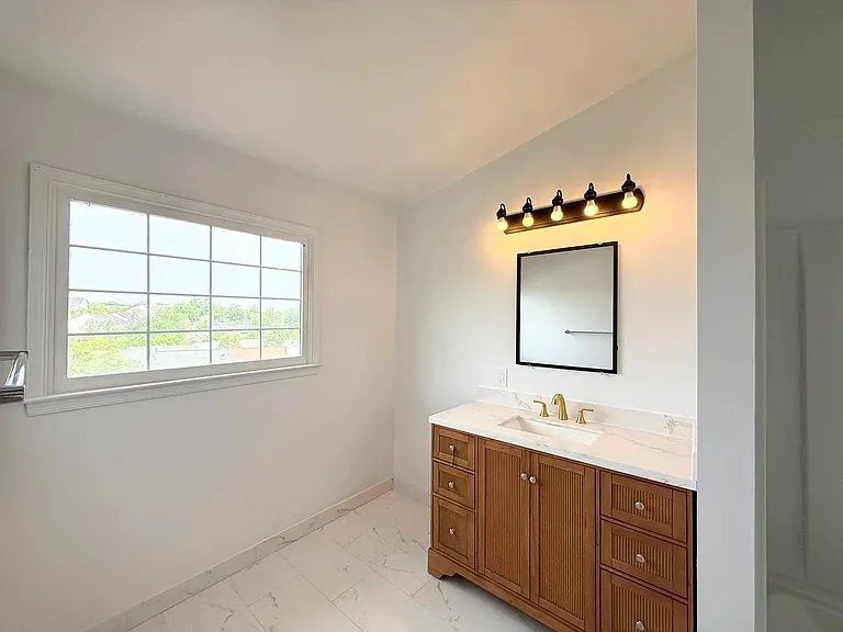 16848 Winston Ln — Photo 12