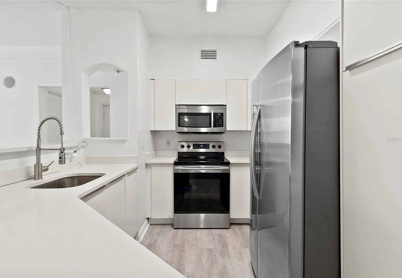 3 bed, 1387 sqft, $1,950 — Photo 4