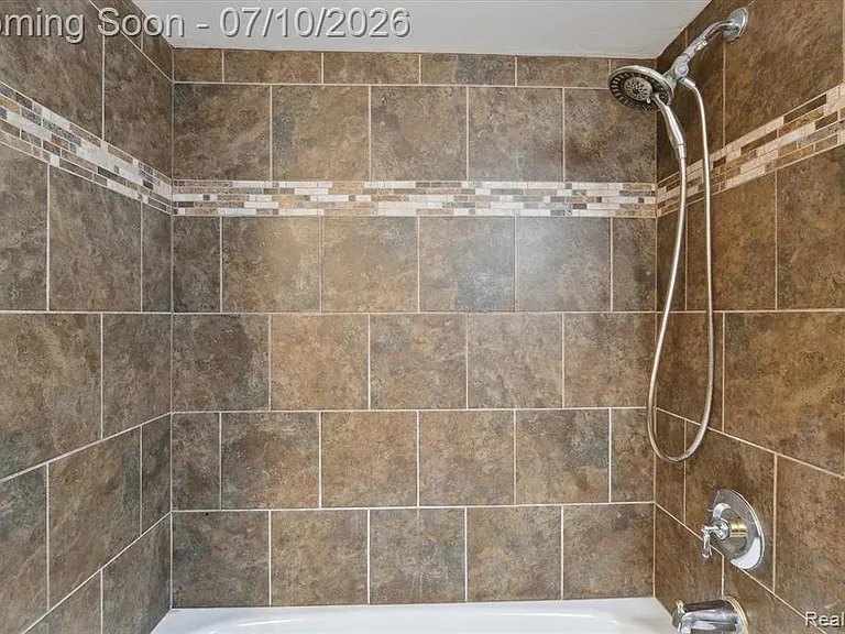500 Trombley Dr — Photo 20