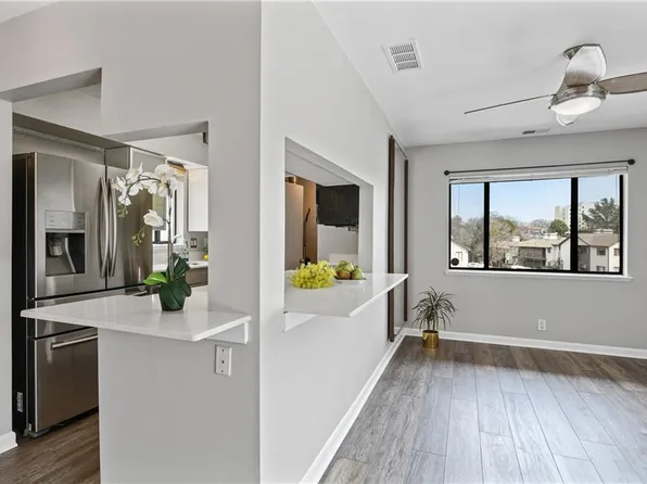 8 Finch Trl NE, Atlanta, GA