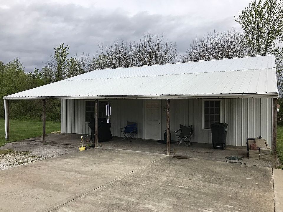 Front w covered porch
