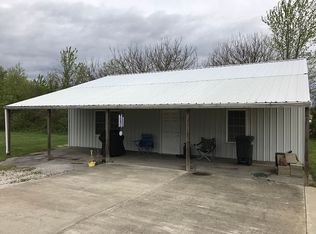 900 Diana St, Mitchell, IN 47446