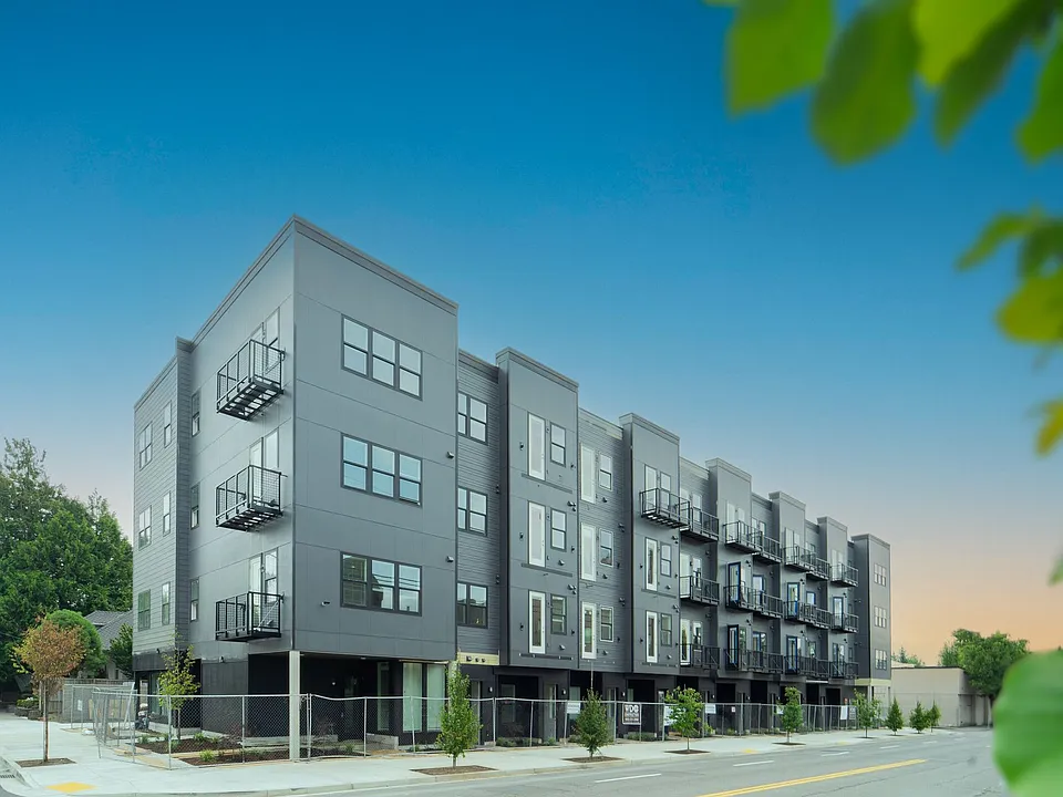 Janie Apartments