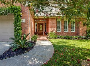 2 Bay Chapel Ct, Conroe, TX 77385