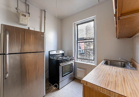 4th image of 170 Vermilyea Ave APT 3G
