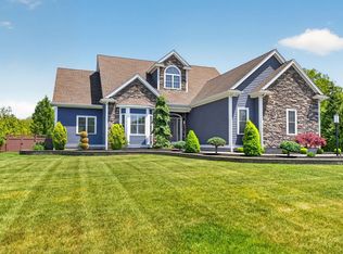 70 Sycamore Ln, Westport, MA 02790