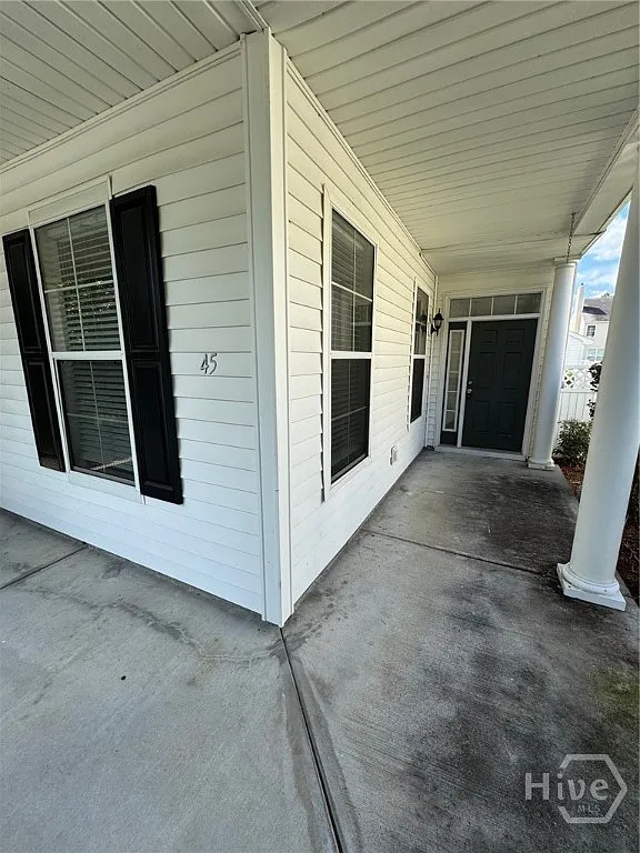 3 bed, 2.5 bath, 1944 sqft, $2,000 — Photo 2