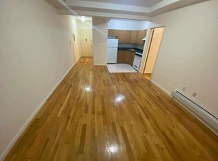 28-17 31st St #600, Astoria, NY 11102