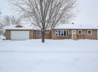3083 N Presentation Ct, Sioux Falls, SD 57104