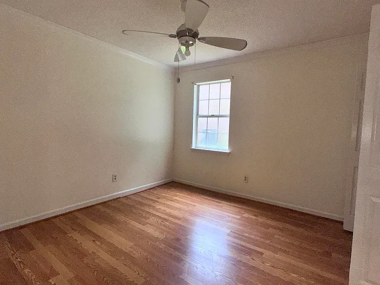 4497 Amanda Ln — Photo 32
