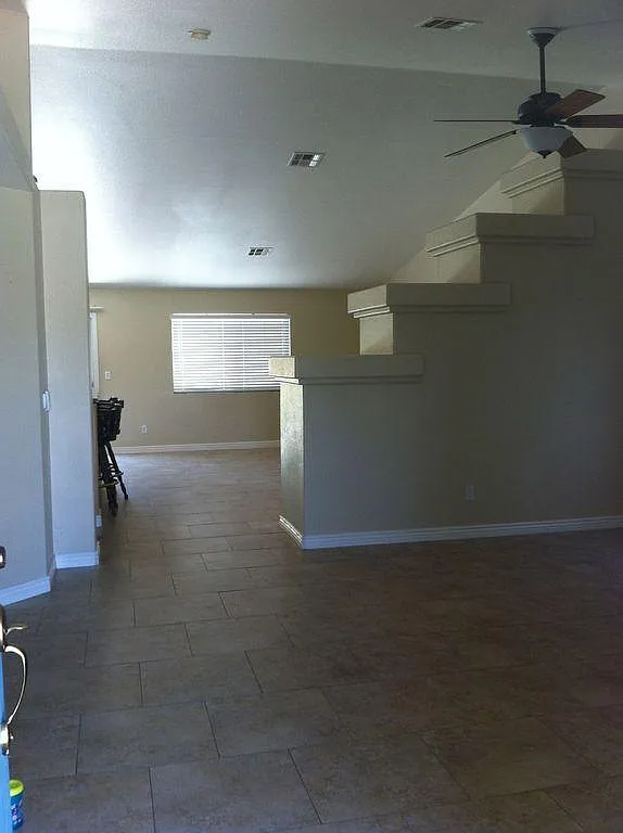 3 bed, 1710 sqft, $2,100 — Photo 3