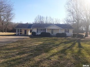 400 W 15th St, Christopher, IL 62822