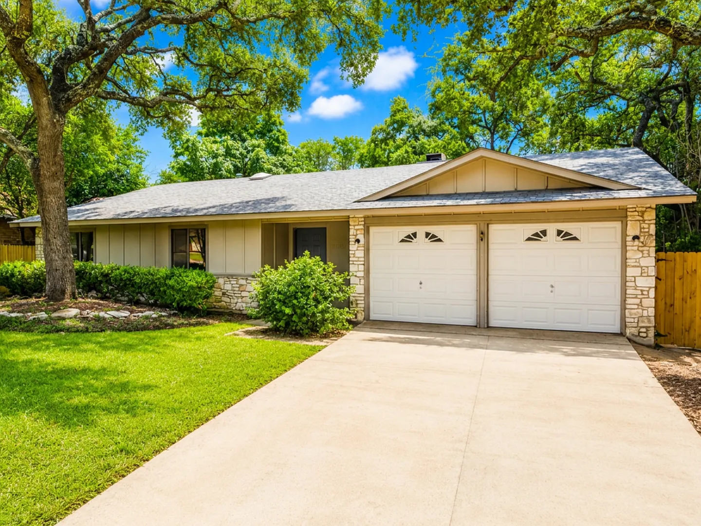 8726 Timberbriar, San Antonio, TX 78250 | Home for Rent 78250 — Photo 2