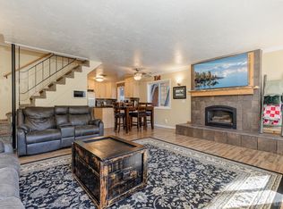 1912 Apache Ave, South Lake Tahoe, CA 96150