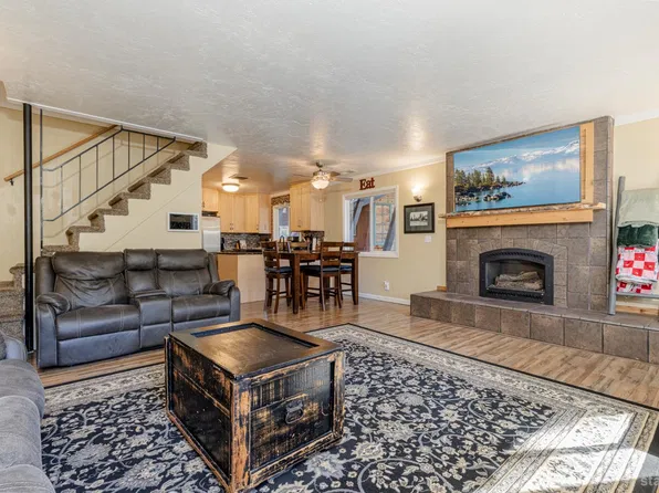 1912 Apache Ave, South Lake Tahoe, CA 96150