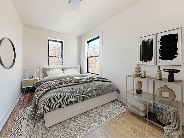 2504 44th St #7 — Photo 3