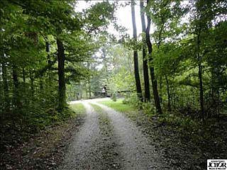 4th image of 804 S County Road 1100 E