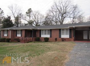 120 Taylor St, Royston, GA 30662