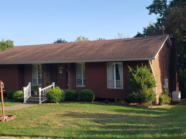 61 Sequoia Dr, Huntington, WV 25705