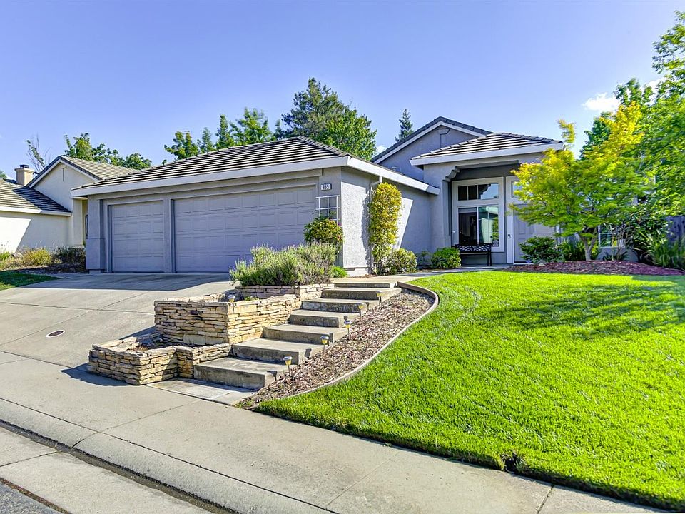 2nd image of 855 Nichols Cir