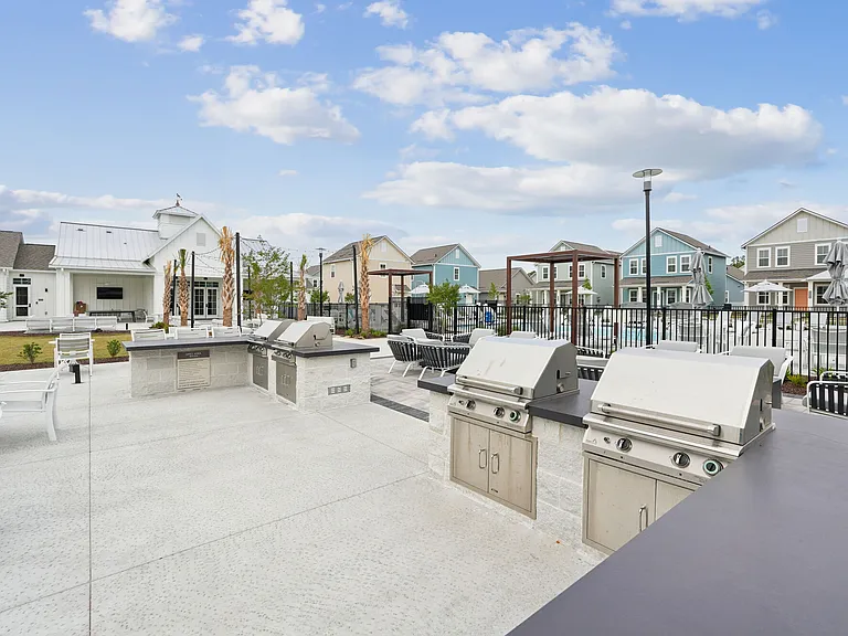Hamlet Barclay West - Homes & Townhomes for Rent — Photo 21