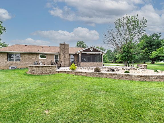 2nd image of 5065 Smith Dr