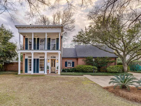 2904 River Oaks Dr, Monroe, LA 71201