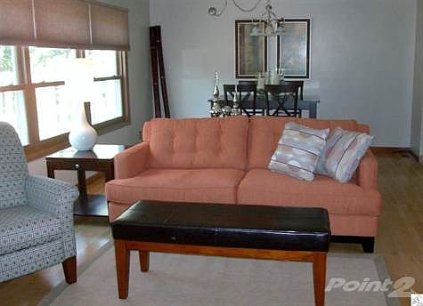 New paint, windows lighting, hard wood floors Combo LR/DR