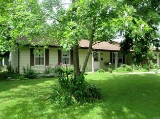 607 N Second St, Wellsville, MO 63384