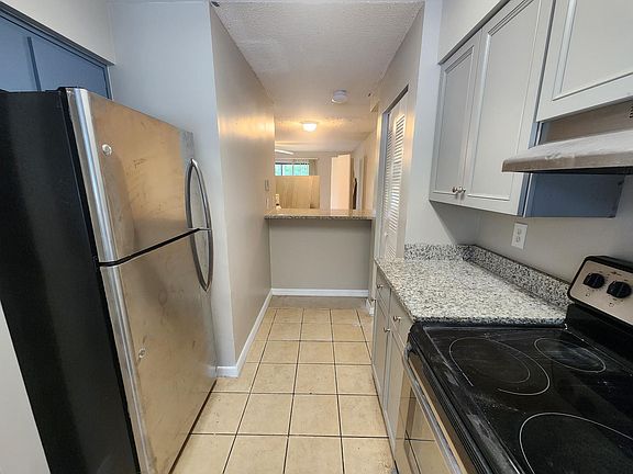 2nd image of 3516 Khayyam Ave