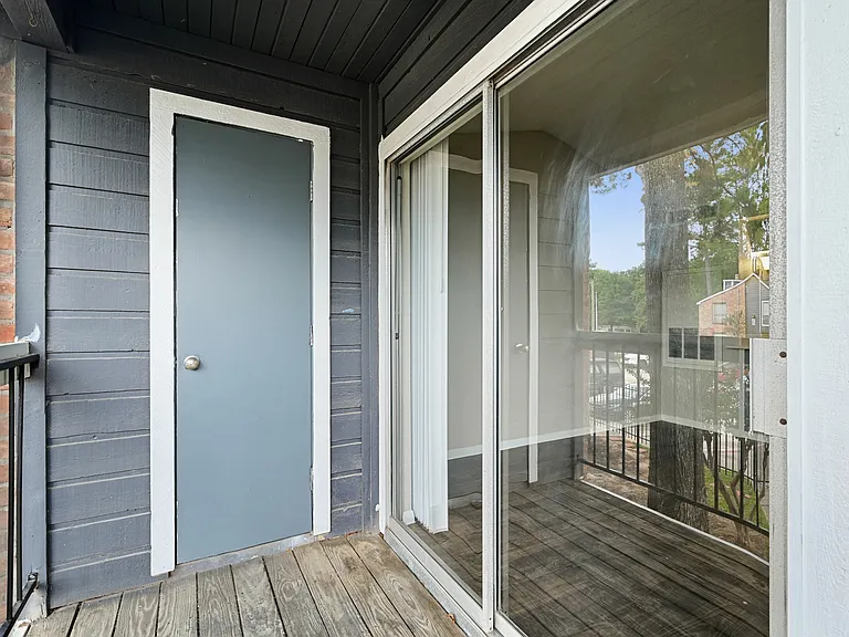 Bridges of Cypress Creek Apartment Homes — Photo 6
